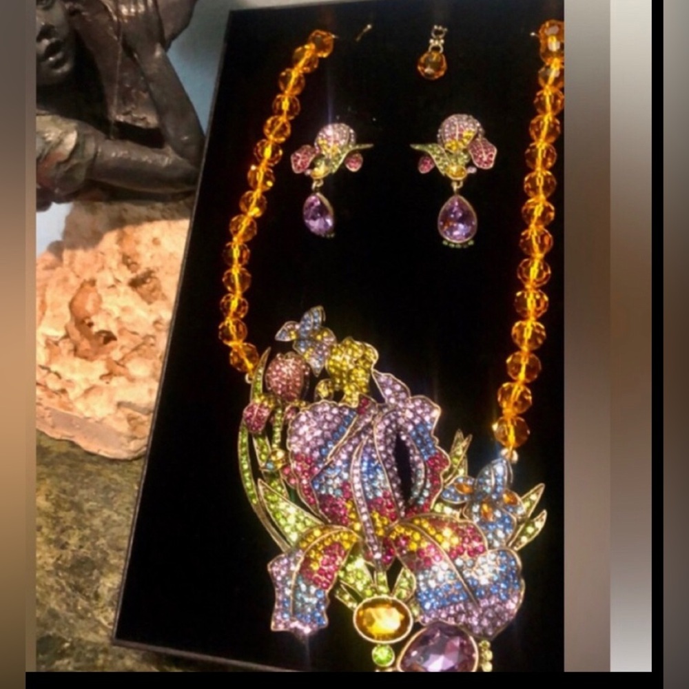 Heidi Daus “ GLORIOUS GARDEN” Colorful Necklace with Intricate Design
